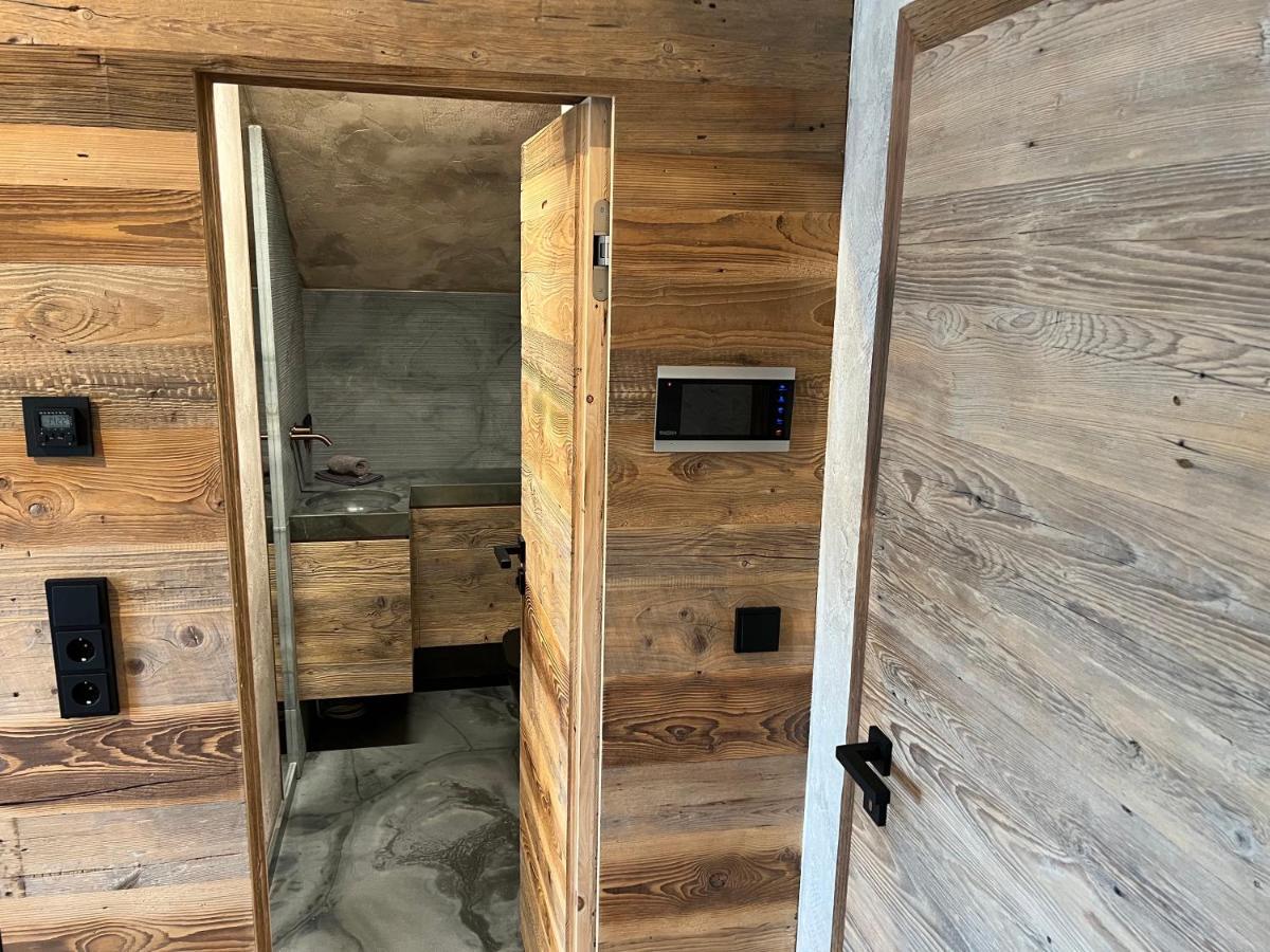 Appartement Der Extraklasse Mit Whirlpool Roding Bagian luar foto