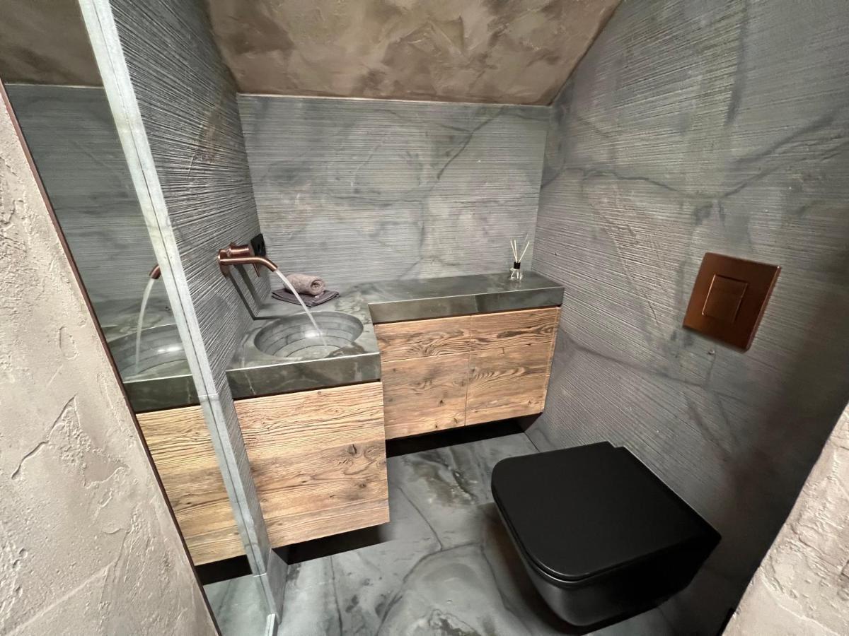 Appartement Der Extraklasse Mit Whirlpool Roding Bagian luar foto